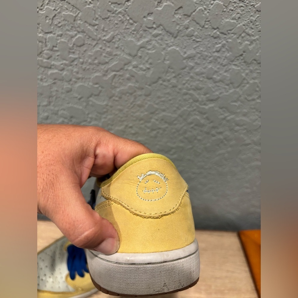 Nike Air Jordan 1 Retro Low OG SP Travis Scott Canary - Picture 7 of 11
